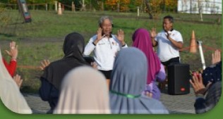 Kegiatan bersama di Pondok Pesantren Al Maghfiroh