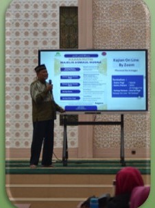 Penyampaian materi dalam kegiatan dauroh YSMB